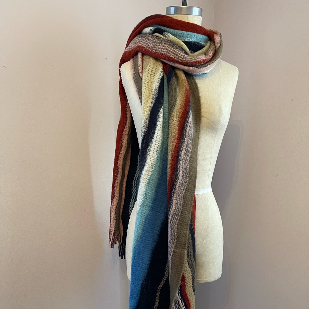 NWOT Curiosity Blanket Scarf multicolored